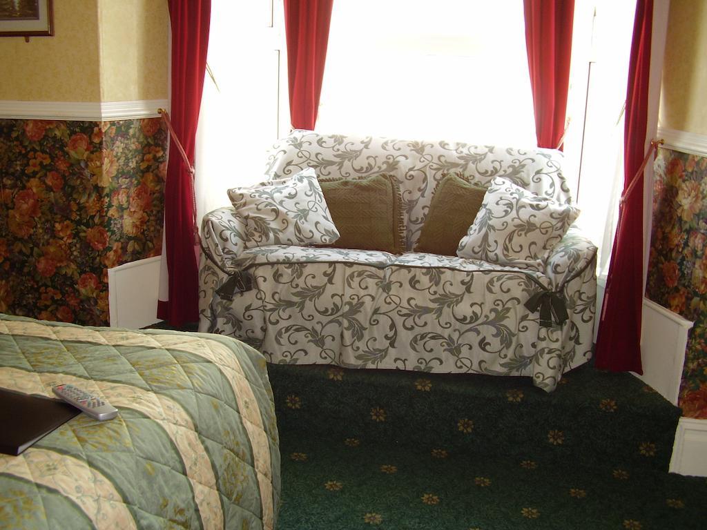 Weybourne Guest House تينبي الغرفة الصورة